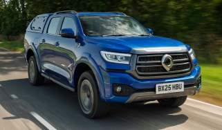 GWM Poer300 - front action